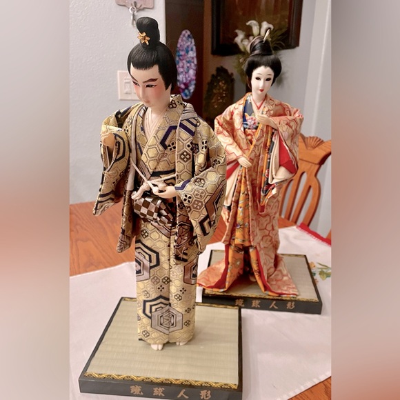 Japanese Gaisha & Male Dolls in Kimonos, Authentic. 18” with base. - Picture 6 of 15